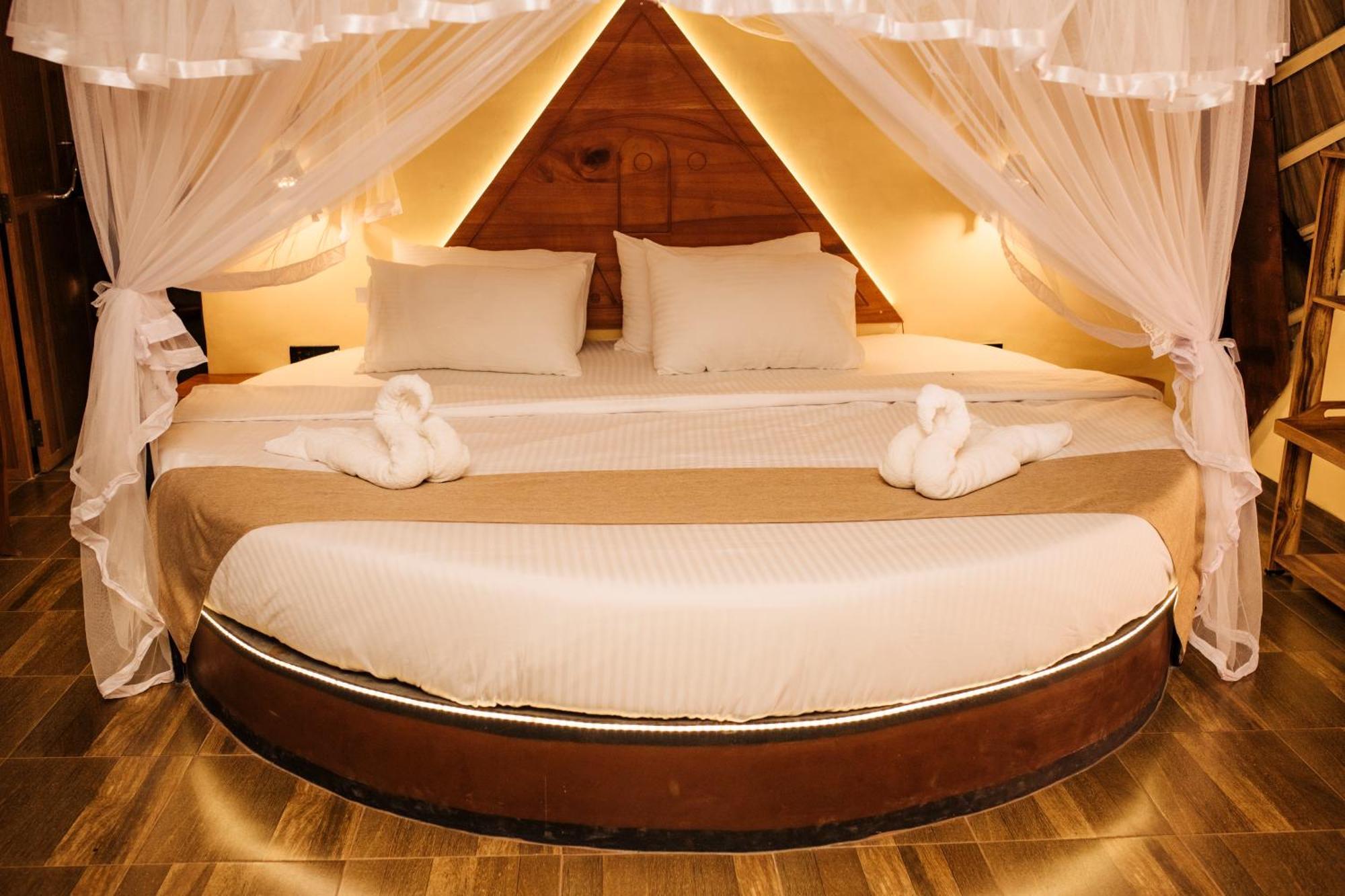 Igabara Hobbit House Hotel Tangalle Exterior photo
