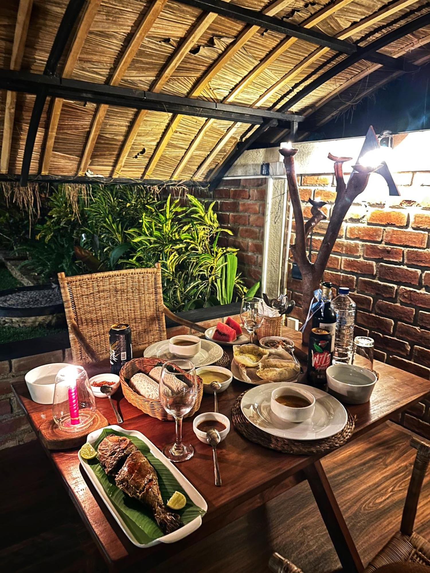 Igabara Hobbit House Hotel Tangalle Exterior photo